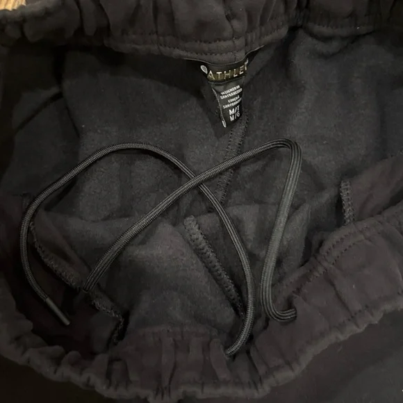 Athleta forever fleece wide leg pant. new. Size medium tall Black nwt #767937 - Picture 8 of 8